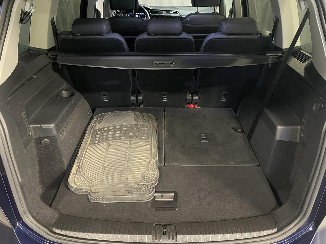 Volkswagen TOURAN 1.5 TSI Highline 7p 16"/Stoel + stuurverwarming + massage/Keyless/Elektrische klep/PDC v+a/Apple Carplay & Android Auto