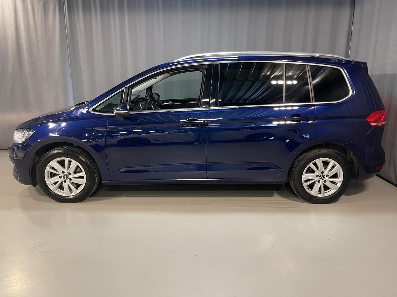 Volkswagen TOURAN 1.5 TSI Highline 7p 16"/Stoel + stuurverwarming + massage/Keyless/Elektrische klep/PDC v+a/Apple Carplay & Android Auto