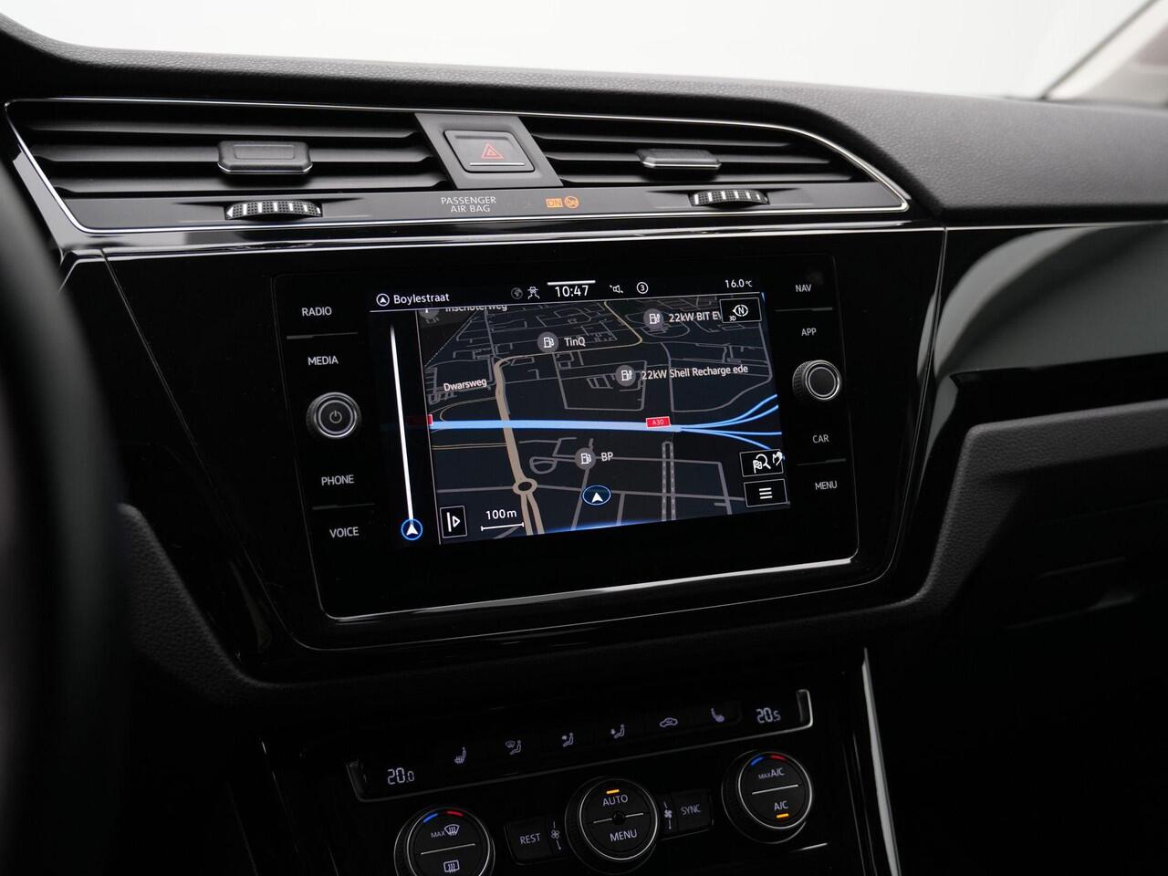 Volkswagen TOURAN 7 pers. 1.5 TSI 150 pk DSG Highline / R-Line | Trekhaak | Achteruitrijcamera | Navigatie | Stoelverwarming | Adaptive Cruise