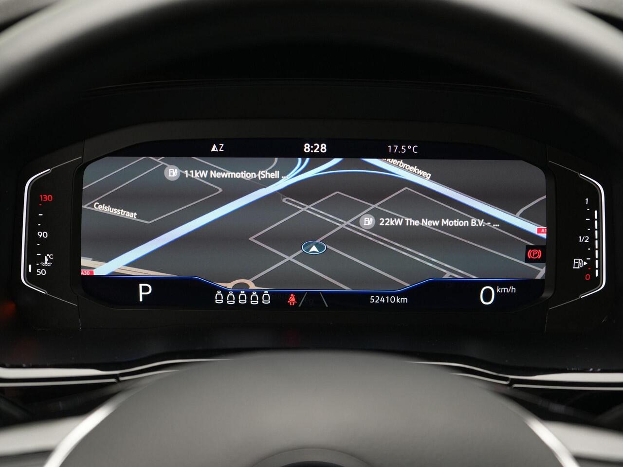 Volkswagen TOURAN 7-zits 1.5 TSI Highline Business R / R-Line | Stoel- /achterbankverwarming | Adaptive Cruise | Sportonderstel | Achteruitrijcamera | 17 inch