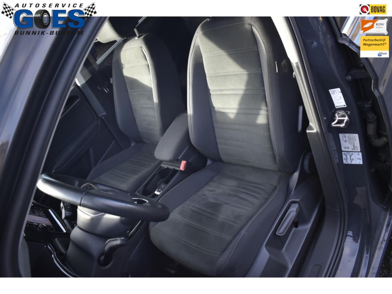 Volkswagen TOURAN III Highline BMT | 7 Persoons | PDC | Carplay | Adaptive