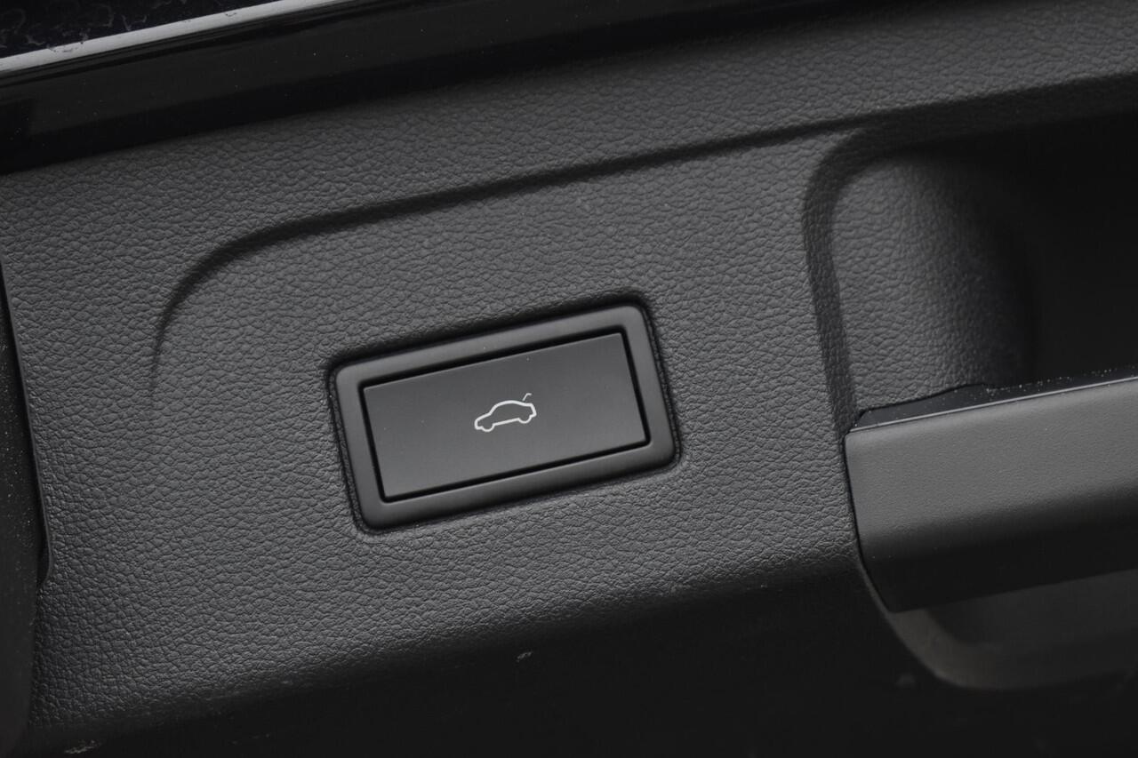 Volkswagen TOURAN 1.5 TSI Business 7p BTW - Trekhaak - Pano