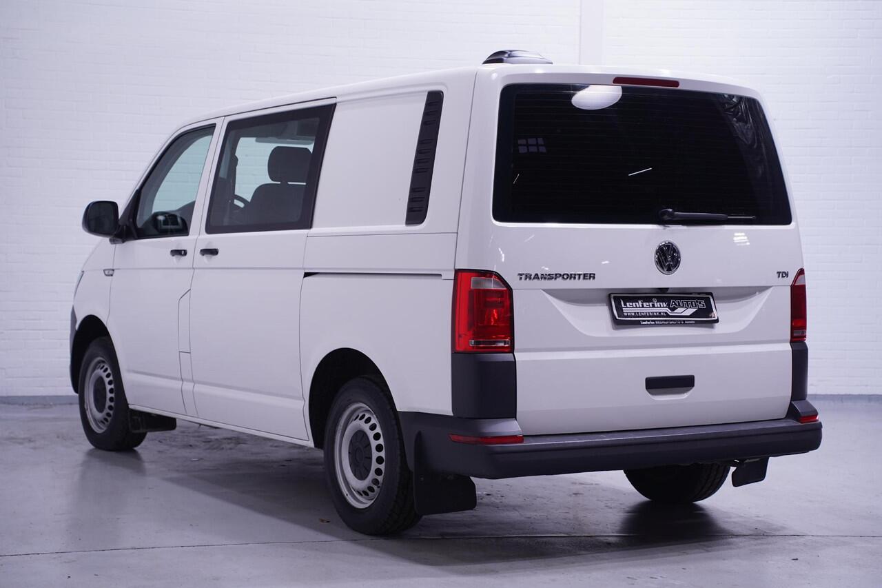 Volkswagen TRANSPORTER 2.0 TDI 115 pk L1H1 Dubbel Cabine 2x Schuifdeur Navi, Camera, Apple Carplay, 5-Zits