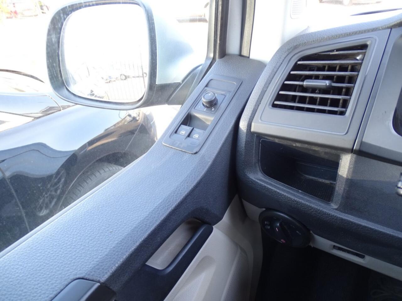 Volkswagen TRANSPORTER 2.0 TDI L2H1 TRENDL DC-205 pk-Airco-Navi (carplay)-Pdc-Cruise-Tr