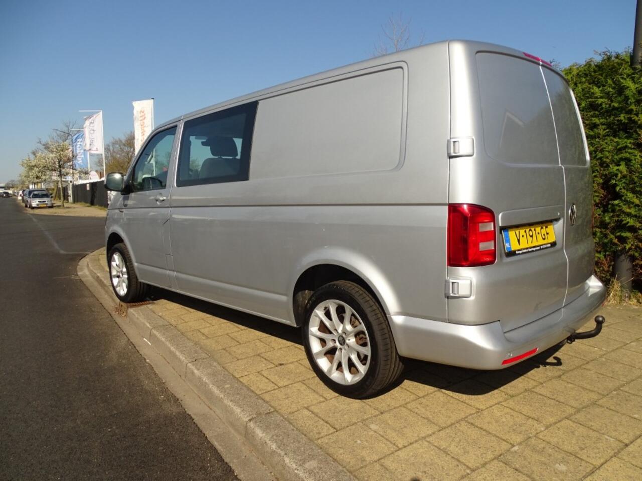 Volkswagen TRANSPORTER 2.0 TDI L2H1 TRENDL DC-205 pk-Airco-Navi (carplay)-Pdc-Cruise-Tr