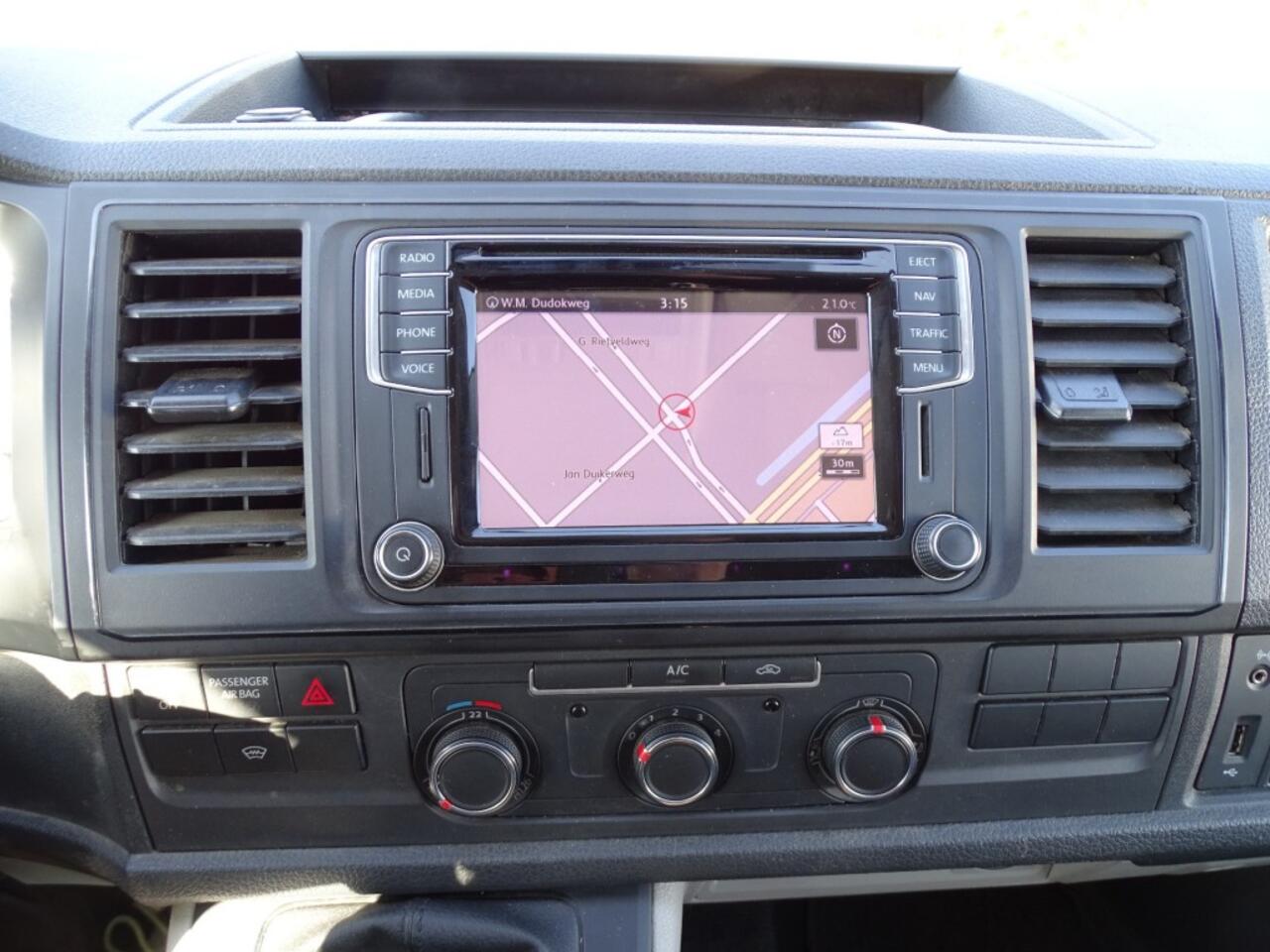 Volkswagen TRANSPORTER 2.0 TDI L2H1 TRENDL DC-205 pk-Airco-Navi (carplay)-Pdc-Cruise-Tr