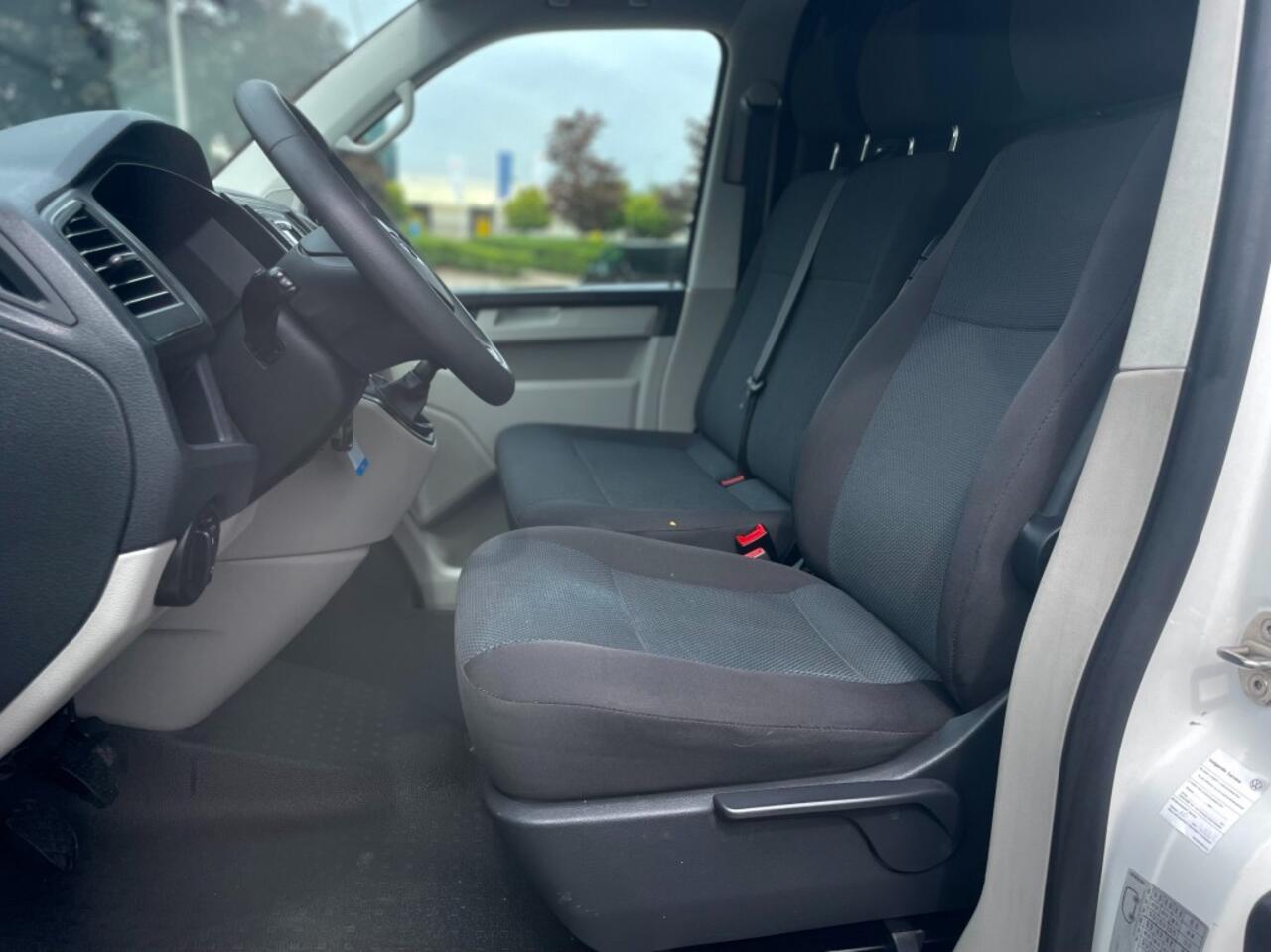 Volkswagen TRANSPORTER 2.0 TDI 84KW L2H1 LANG CRUISE AIRCO PDC