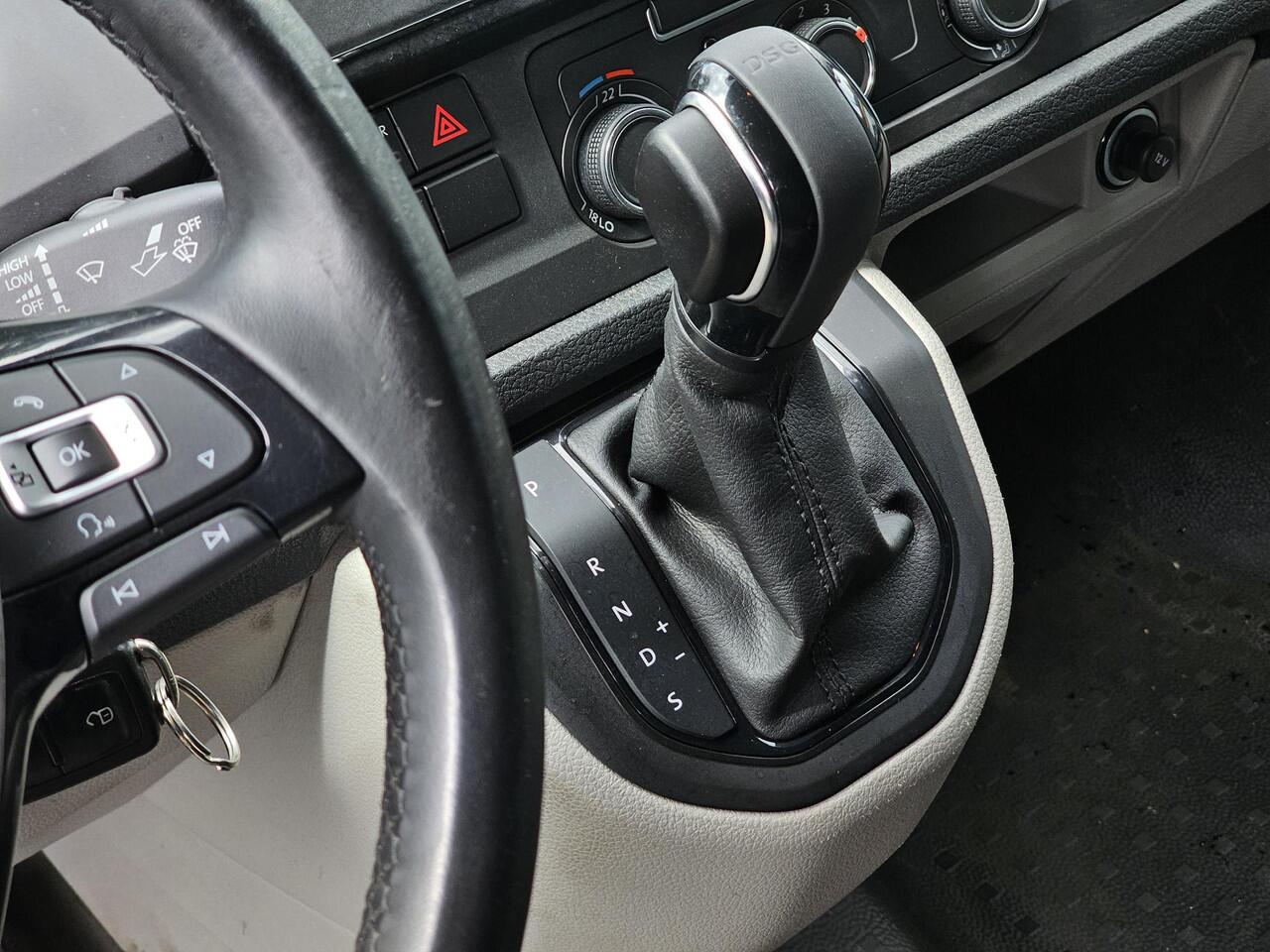 Volkswagen TRANSPORTER 2.0 TDI L1H2 Highline ADAPT. CRUISE / AIRCO /