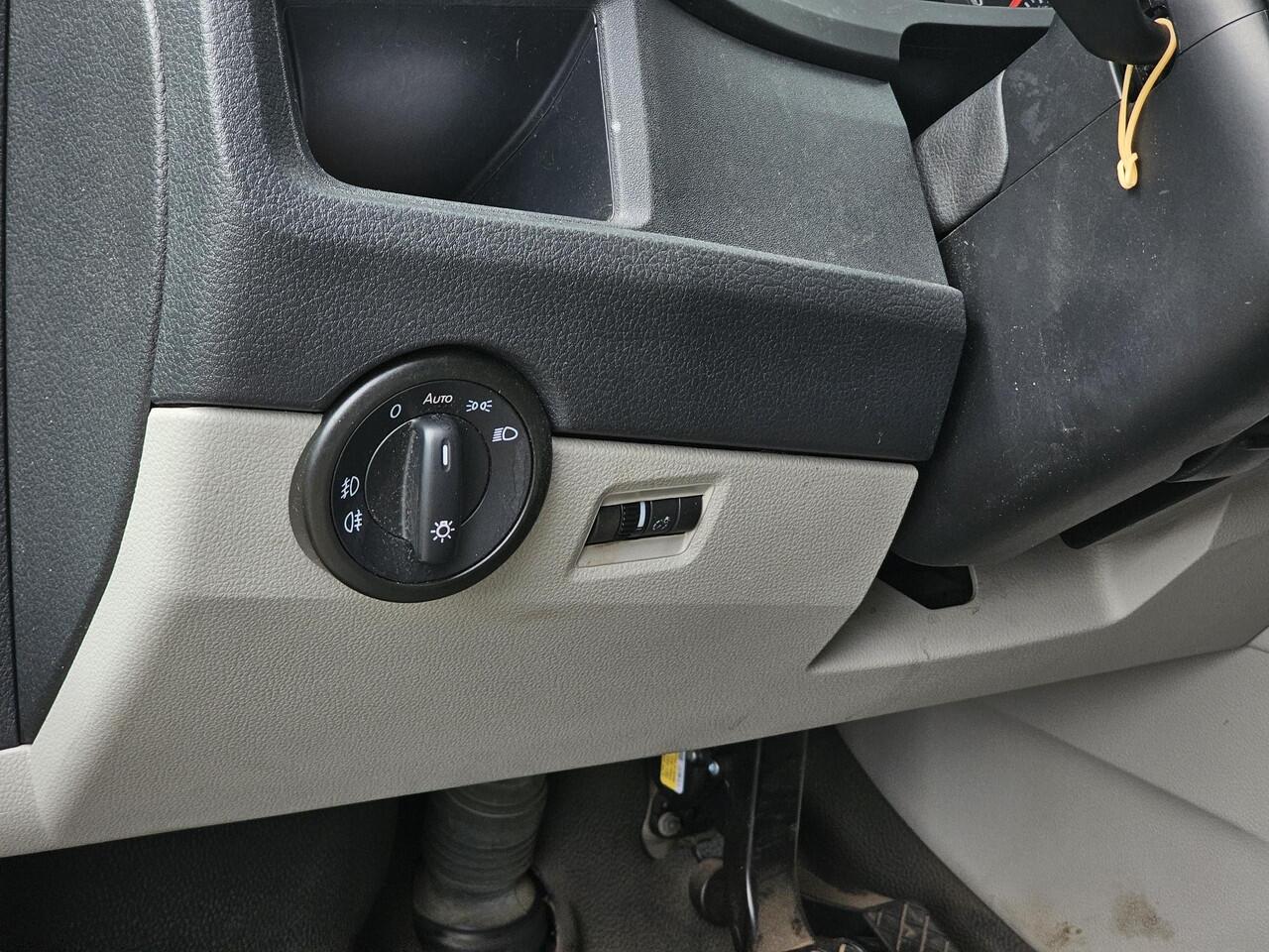 Volkswagen TRANSPORTER 2.0 TDI L1H2 Highline ADAPT. CRUISE / AIRCO /