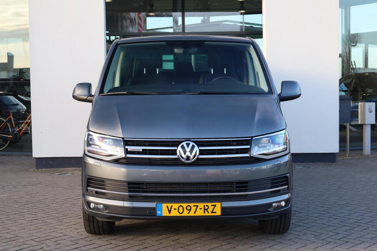 Volkswagen TRANSPORTER 2.0 TDI L2H1 DC 4Motion Highline 204PK / 150kW DSG, 4-motion 4 x 4 Dubbele cabine, trekhaak, achteruitrijcamera, parkeersensoren voor en achter (pdc), cruise control, verwarmbare voorruit, navigatie, DAB+, Apple Carplay / Android Auto, lederen bekleding, 