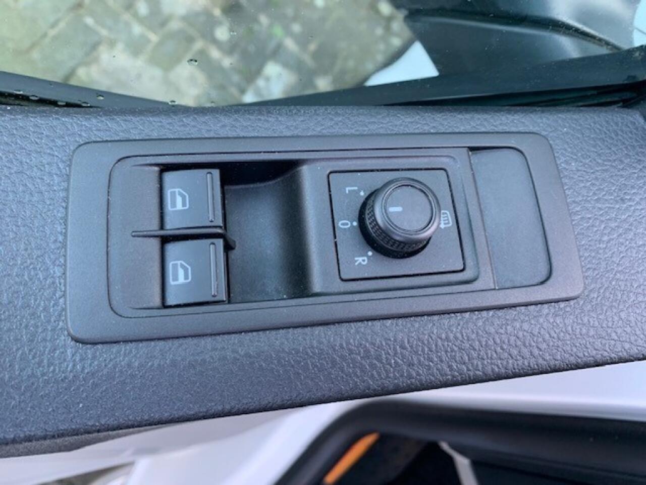 Volkswagen TRANSPORTER L1H1 2.0 TSI 150PK 9 persoons INCL. BTW