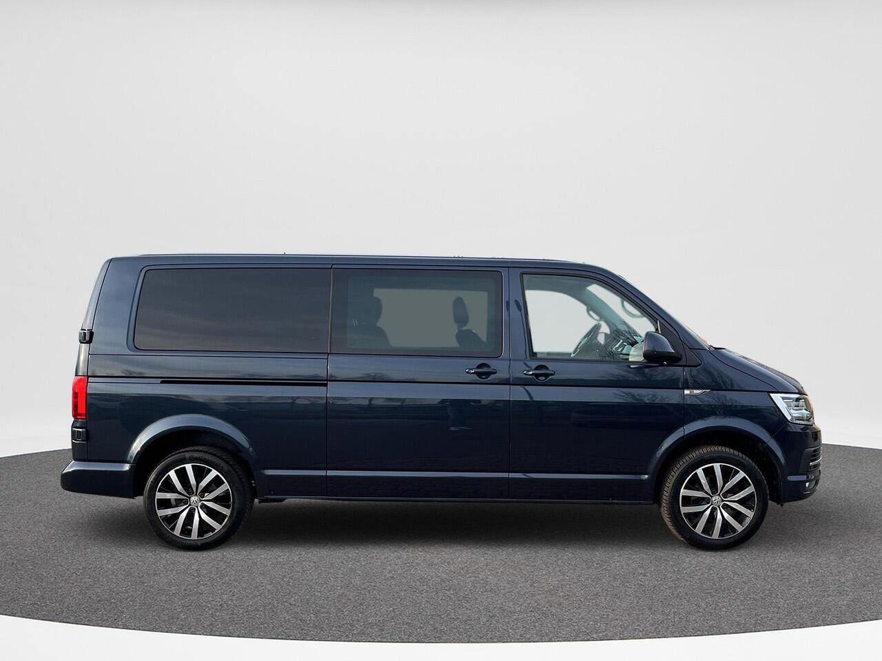 Volkswagen TRANSPORTER 2.0 TDI L2H1 DC Highline 150Pk | LED | Trekhaak | Automaat |