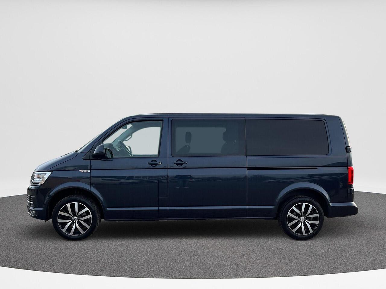 Volkswagen TRANSPORTER 2.0 TDI L2H1 DC Highline 150Pk | LED | Trekhaak | Automaat |