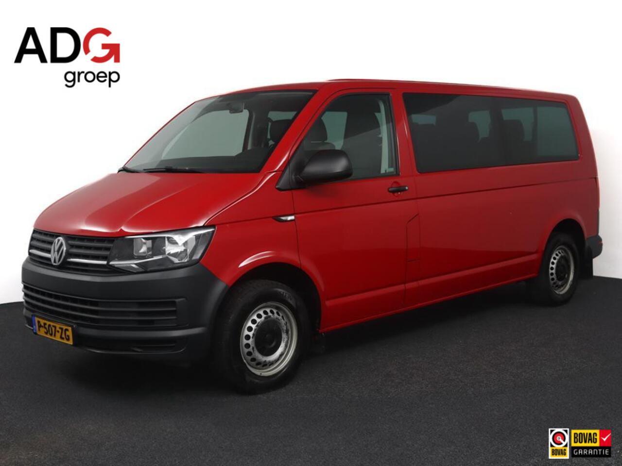 Volkswagen TRANSPORTER Kombi 2.0 TDI L2H1 Highline | Trekhaak | Elektrisch uitschuifbare treeplank | Airconditioning |