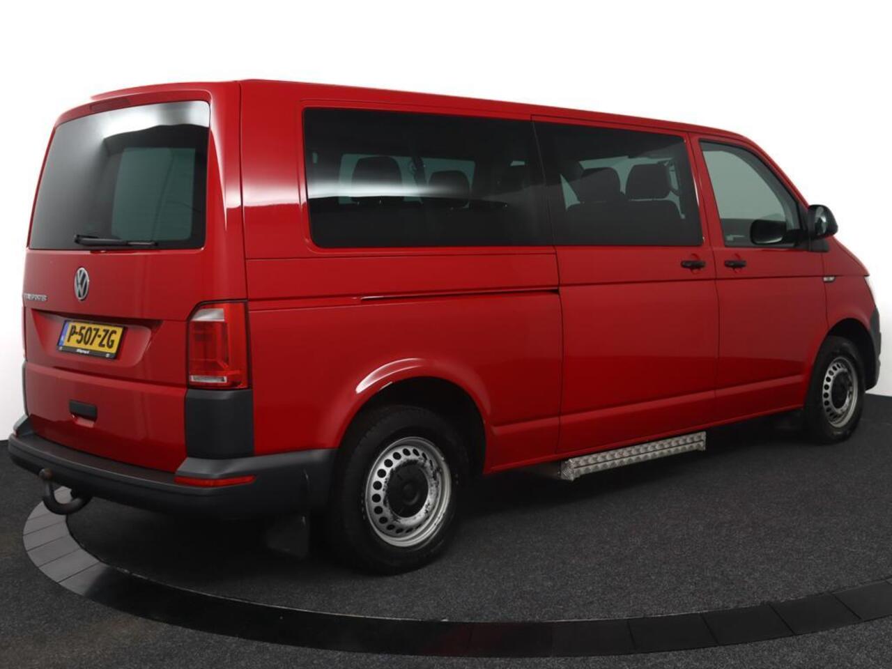 Volkswagen TRANSPORTER Kombi 2.0 TDI L2H1 Highline | Trekhaak | Elektrisch uitschuifbare treeplank | Airconditioning |