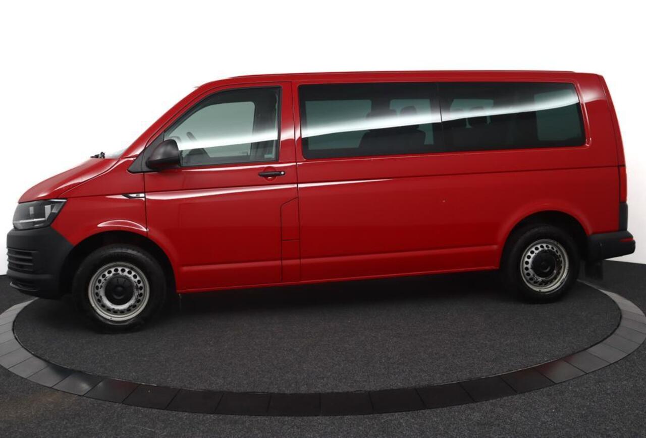 Volkswagen TRANSPORTER Kombi 2.0 TDI L2H1 Highline | Trekhaak | Elektrisch uitschuifbare treeplank | Airconditioning |