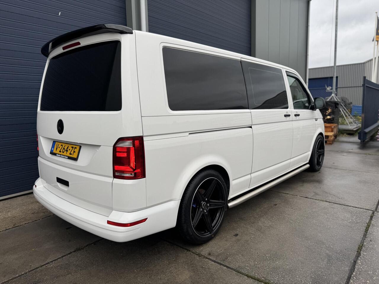 Volkswagen TRANSPORTER 2.0 TDI L2H1 Trendline DUBBEL CABINE / AIRCO / LEER / VERLAAGD / SPOILERS