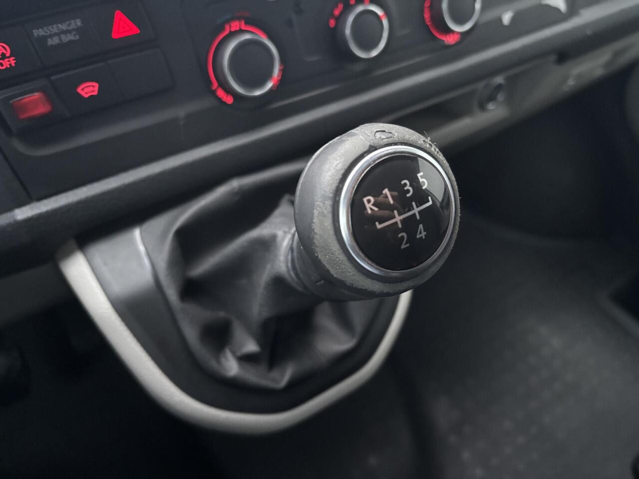 Volkswagen TRANSPORTER 2.0 TDI L2H1*A/C*NAVI*CRUISE*CAMERA*