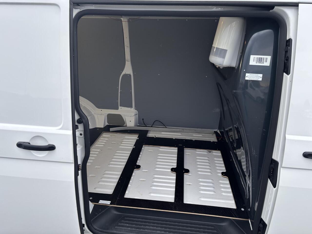 Volkswagen TRANSPORTER 2.0 TDI L2H1*A/C*NAVI*CRUISE*CAMERA*