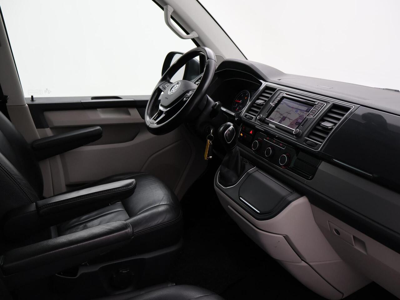 Volkswagen TRANSPORTER 2.0 TDI 150 PK DSG DUBBEL CABINE HIGHLINE + LEDER | CAMERA | LED | CARPLAY | T-EDITION