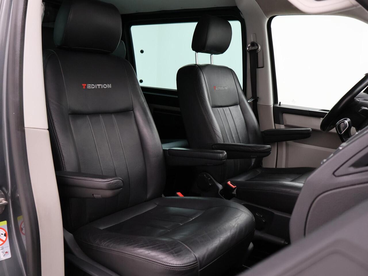 Volkswagen TRANSPORTER 2.0 TDI 150 PK DSG DUBBEL CABINE HIGHLINE + LEDER | CAMERA | LED | CARPLAY | T-EDITION