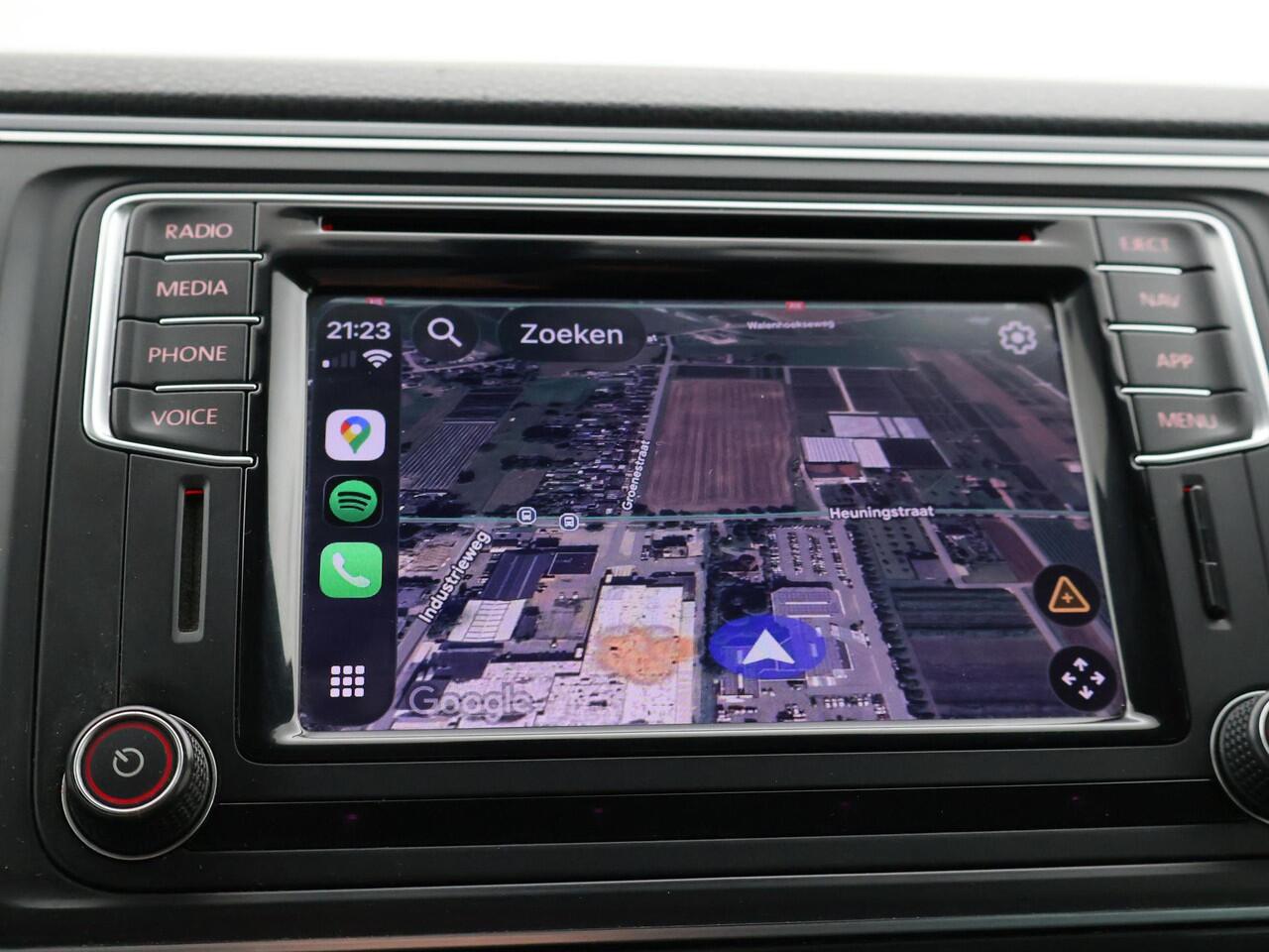 Volkswagen TRANSPORTER 2.0 TDI 150 PK DSG DUBBEL CABINE HIGHLINE + LEDER | CAMERA | LED | CARPLAY | T-EDITION