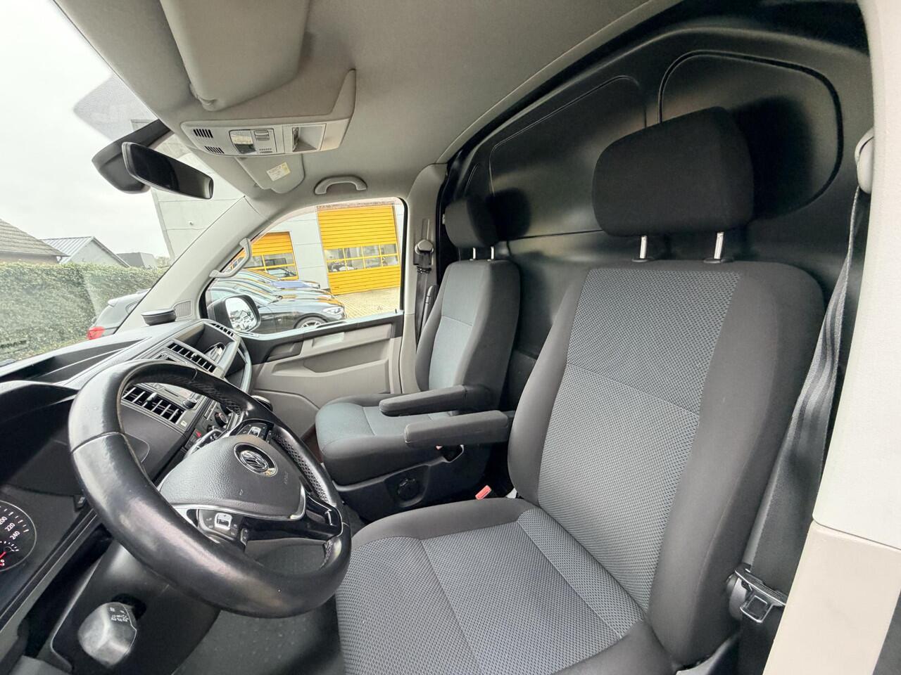 Volkswagen TRANSPORTER 2.0 TDI 204PK DSG L2 MatrixoACCoNavi