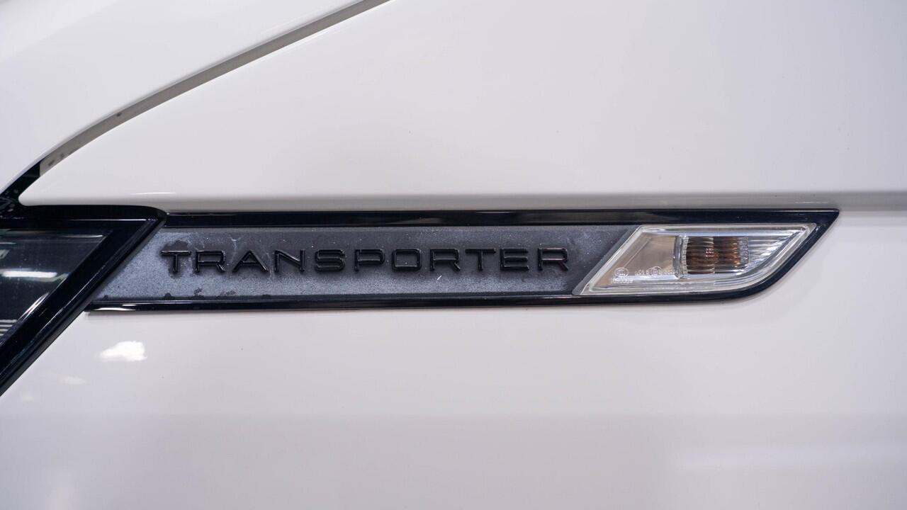 Volkswagen TRANSPORTER 2.0 TDI 110 pk L2 Dubbel Cabine 2x Schuifdeur NAP, Trekhaak, Airco, Cruise Control, 5-Zits, 1e Eigenaar