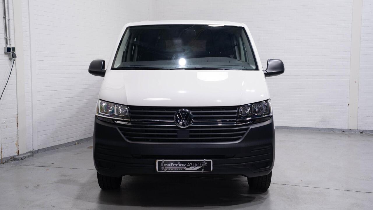 Volkswagen TRANSPORTER 2.0 TDI 110 pk L2 Dubbel Cabine 2x Schuifdeur NAP, Trekhaak, Airco, Cruise Control, 5-Zits, 1e Eigenaar