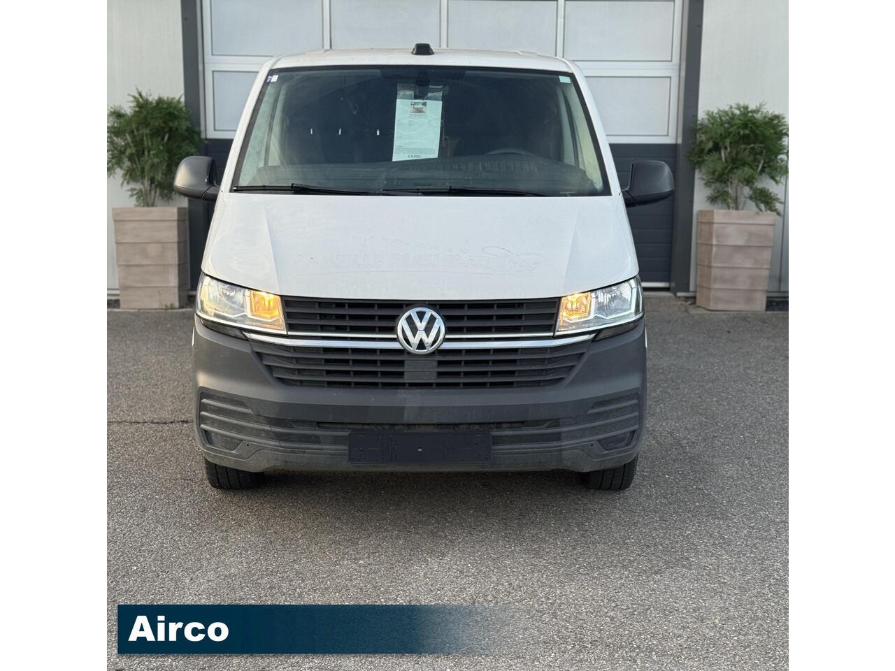 Volkswagen TRANSPORTER 2.0 TDI L2H1 30 /AIRCO/CRUISE/
