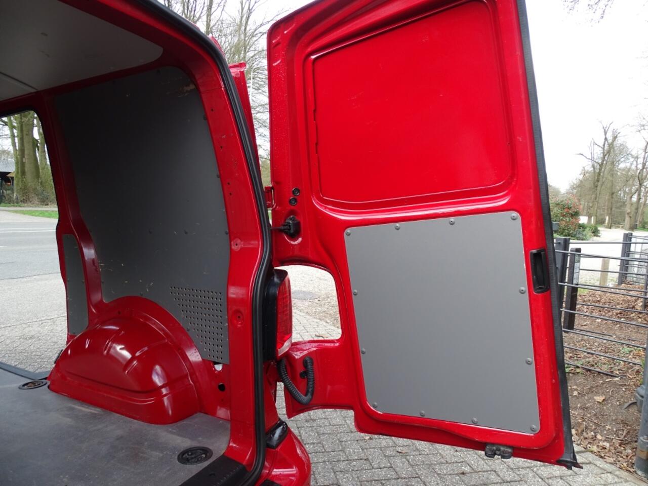 Volkswagen TRANSPORTER 2.0 TDI L1H1 Highl.NAVI DUB ZIJDEUR LED DAB Bpm VRIJ 1e eig