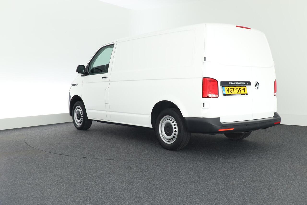 Volkswagen TRANSPORTER 2.0 TDI 90pk L1H1 26 Economy Business Carplay Bijrijdersbank Cruise Control Parkeersensoren