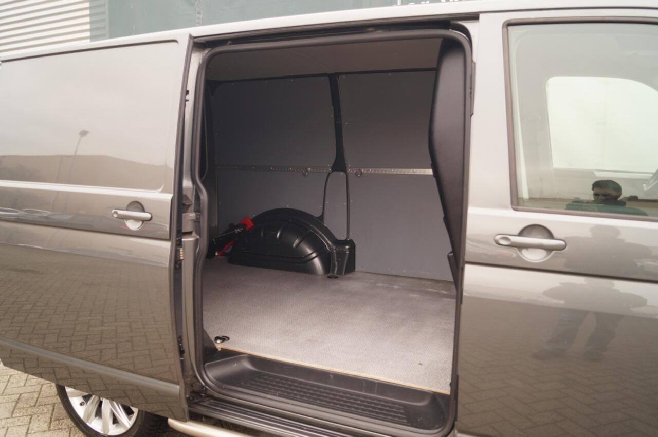 Volkswagen TRANSPORTER 2.0 TDI 150pk DSG L1-H1 Bulli -DIGI-NAVI-PDC-TREKHAAK-