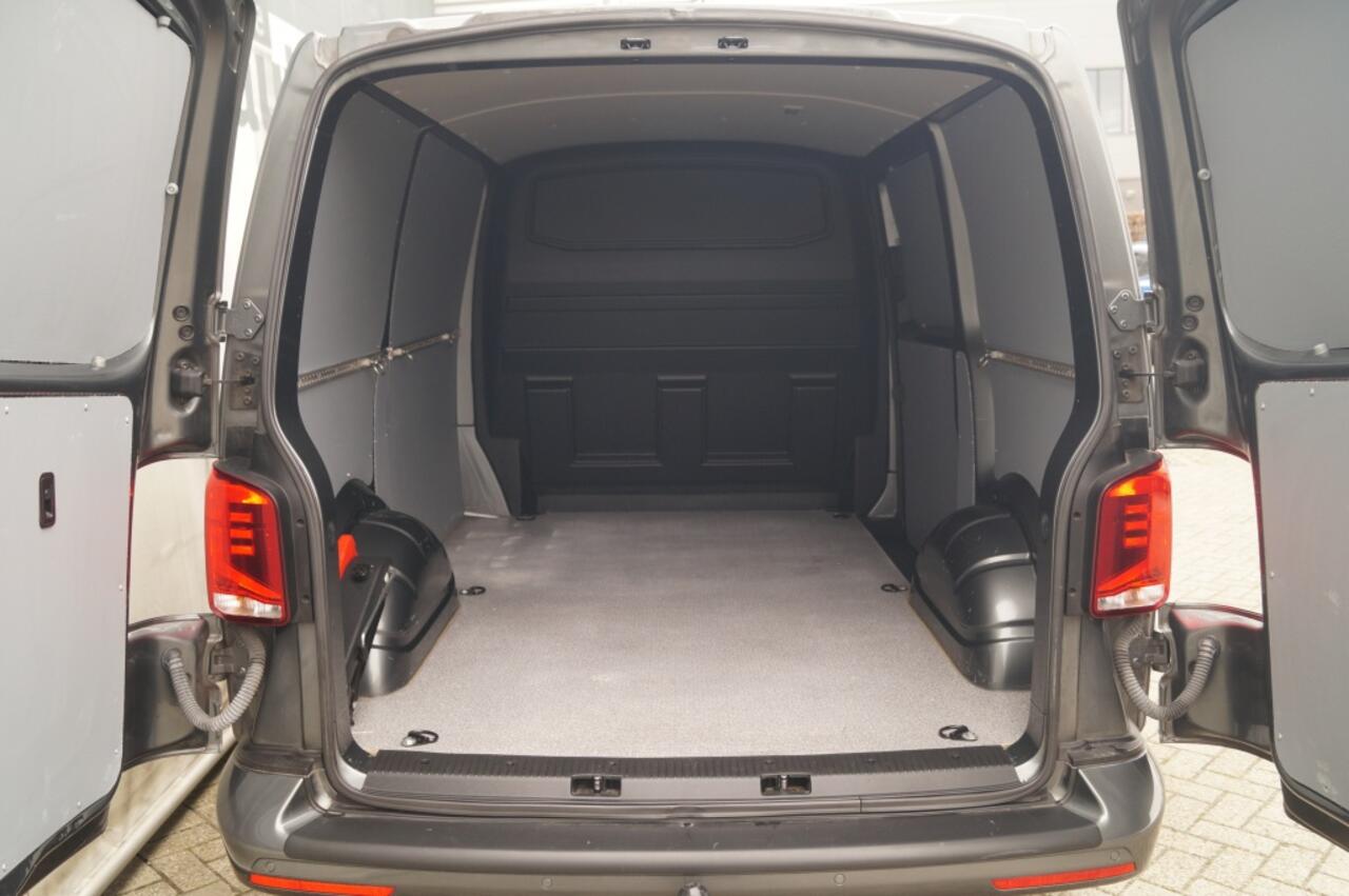 Volkswagen TRANSPORTER 2.0 TDI 150pk DSG L1-H1 Bulli -DIGI-NAVI-PDC-TREKHAAK-