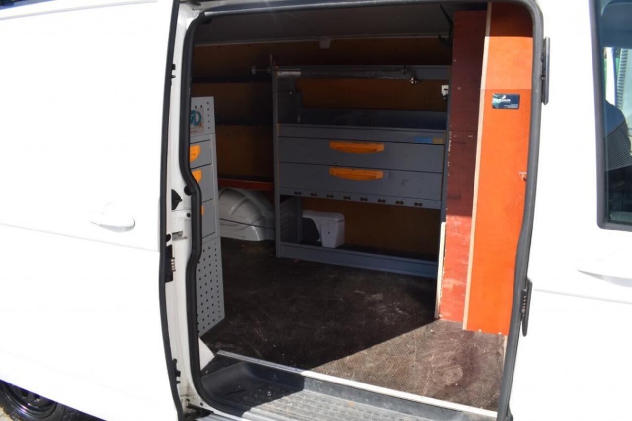 Volkswagen TRANSPORTER 2.0 TDI AUT. L2H1 4MOTION BULLI / LED / VITRUAL DASH. / ADAP CRU