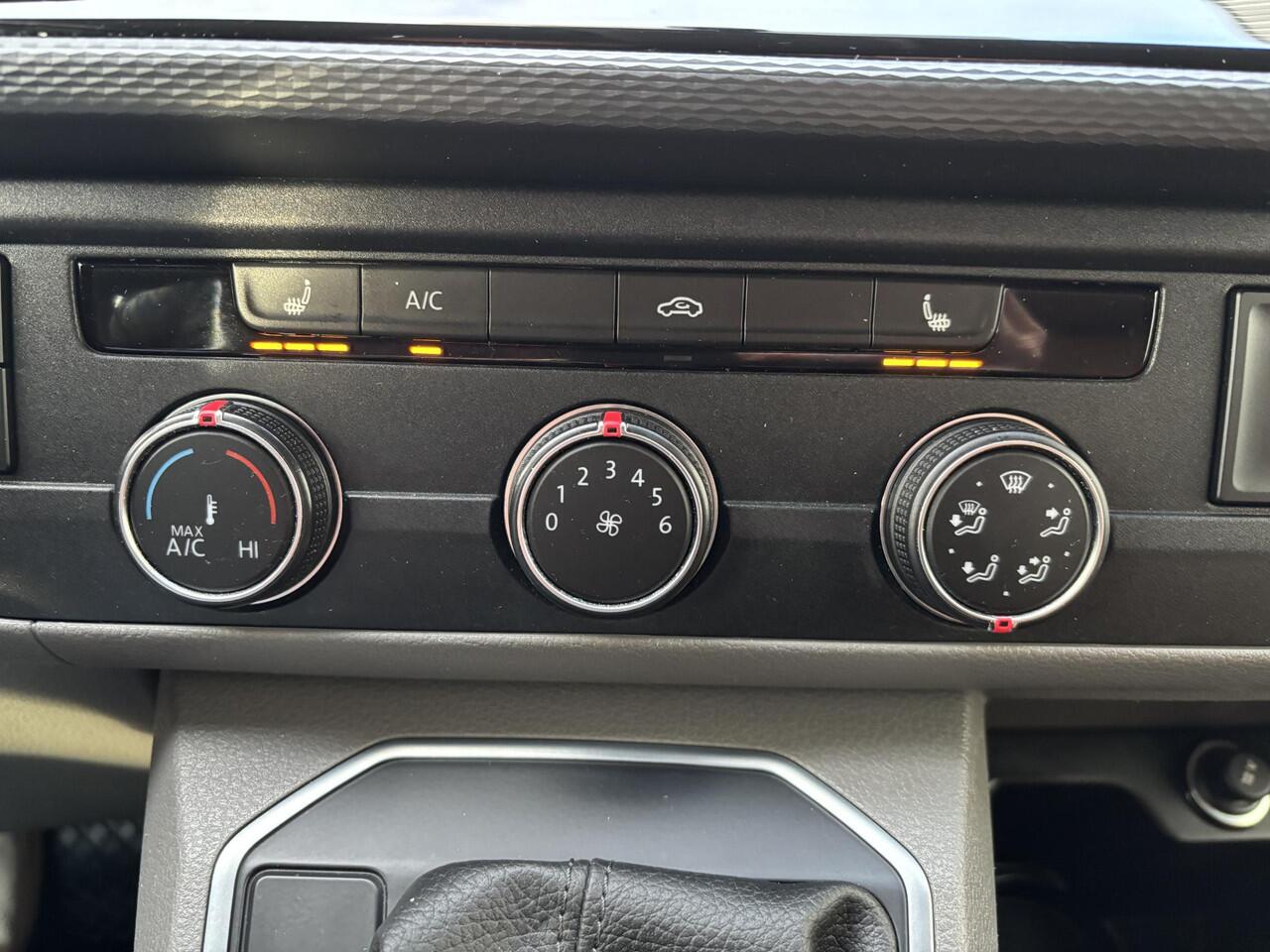 Volkswagen TRANSPORTER 2.0 TDI L2H1 BULLI 4Motion*AUTOM.*ACC*CAM*ECC*CARP