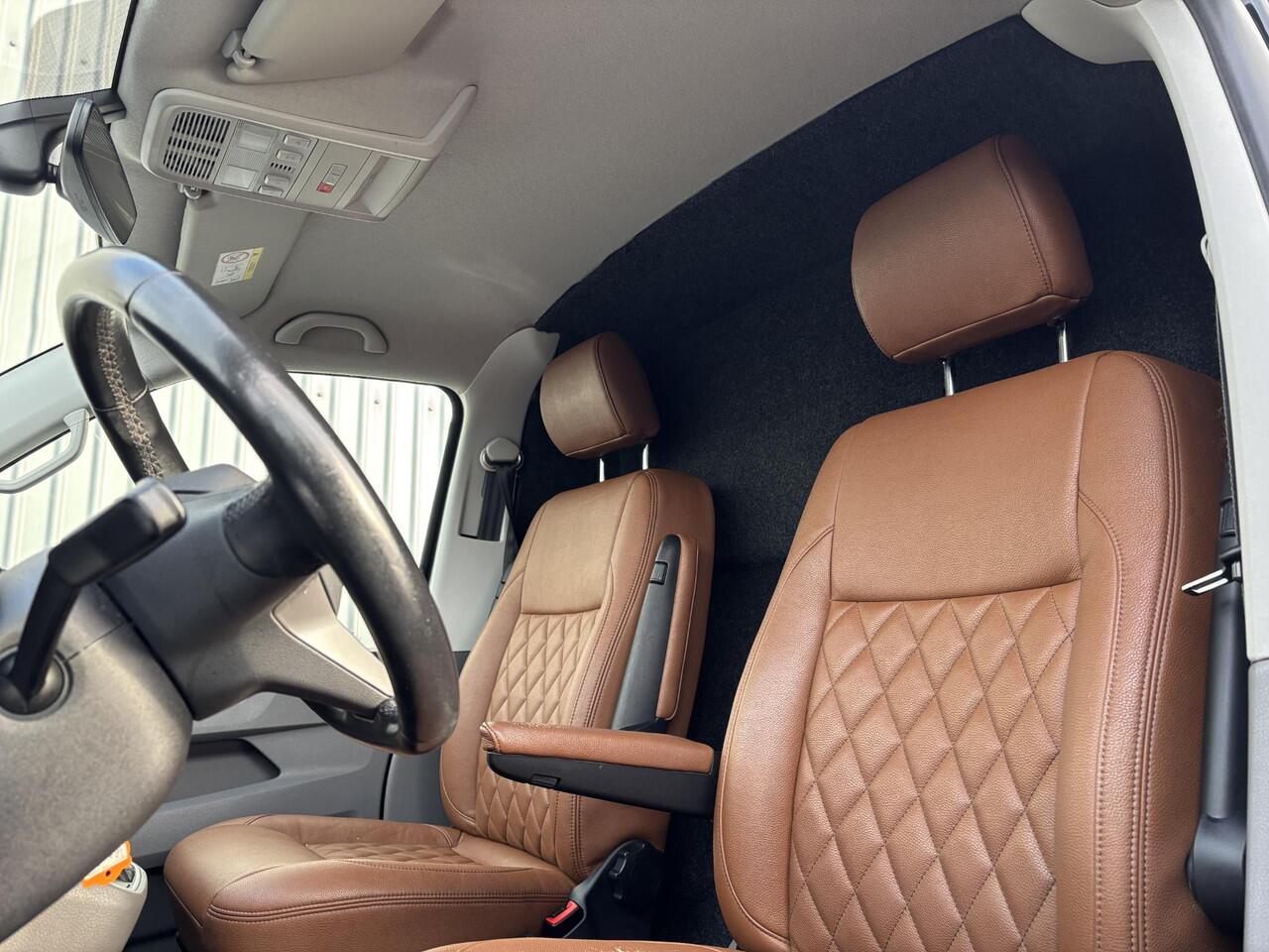 Volkswagen TRANSPORTER 2.0 TDI L2H1 BULLI 4Motion*AUTOM.*ACC*CAM*ECC*CARP