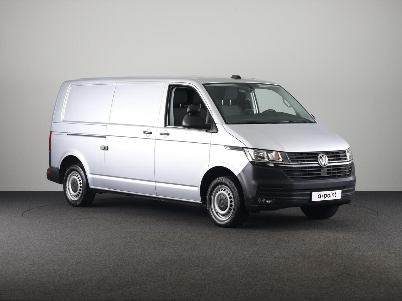 Volkswagen TRANSPORTER 2.0 TDI L2H1 32 110 pk | Navigatie via App | Trekhaak | Parkeersensoren achter | Cruise control |