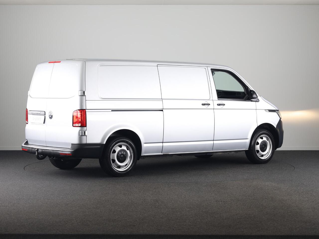 Volkswagen TRANSPORTER 2.0 TDI L2H1 32 150PK DSG | Navigatie via app | Parkeersensoren | Trekhaak |