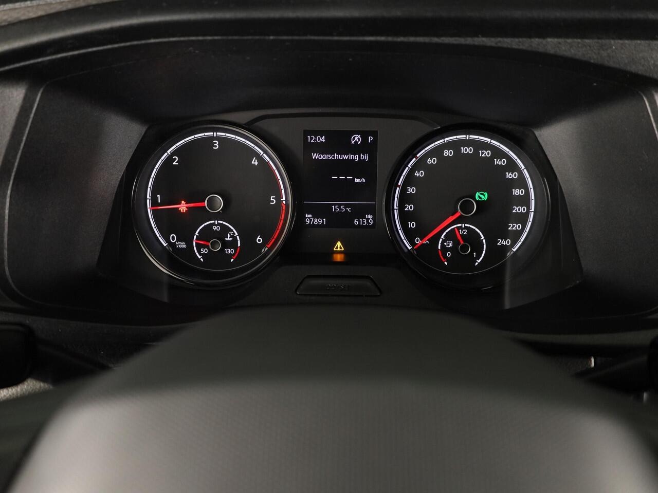 Volkswagen TRANSPORTER 2.0 TDI L2H1 32 150PK DSG | Navigatie via app | Parkeersensoren | Trekhaak |