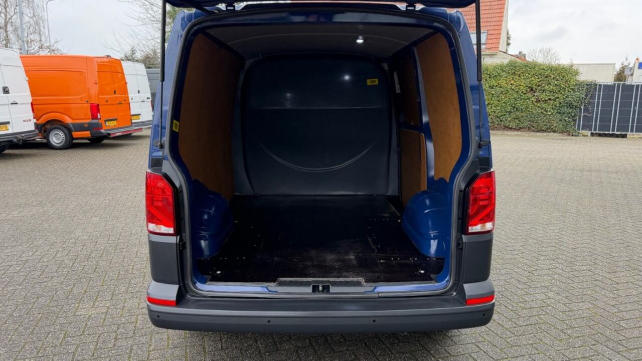 Volkswagen TRANSPORTER 2.0 TDI 81KW 110PK EURO 6 AIRCO/ CRUISE CONTROL/ NAVI/ 100% DEALERONDERHOUDEN