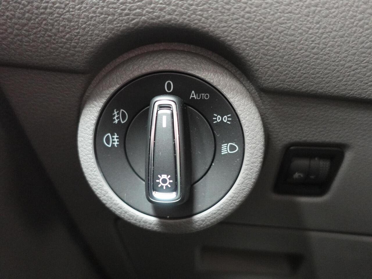 Volkswagen TRANSPORTER 150pk Automaat L2 Dubbele cabine Bulli Apple Carplay Cruise control Camera Airco Euro6