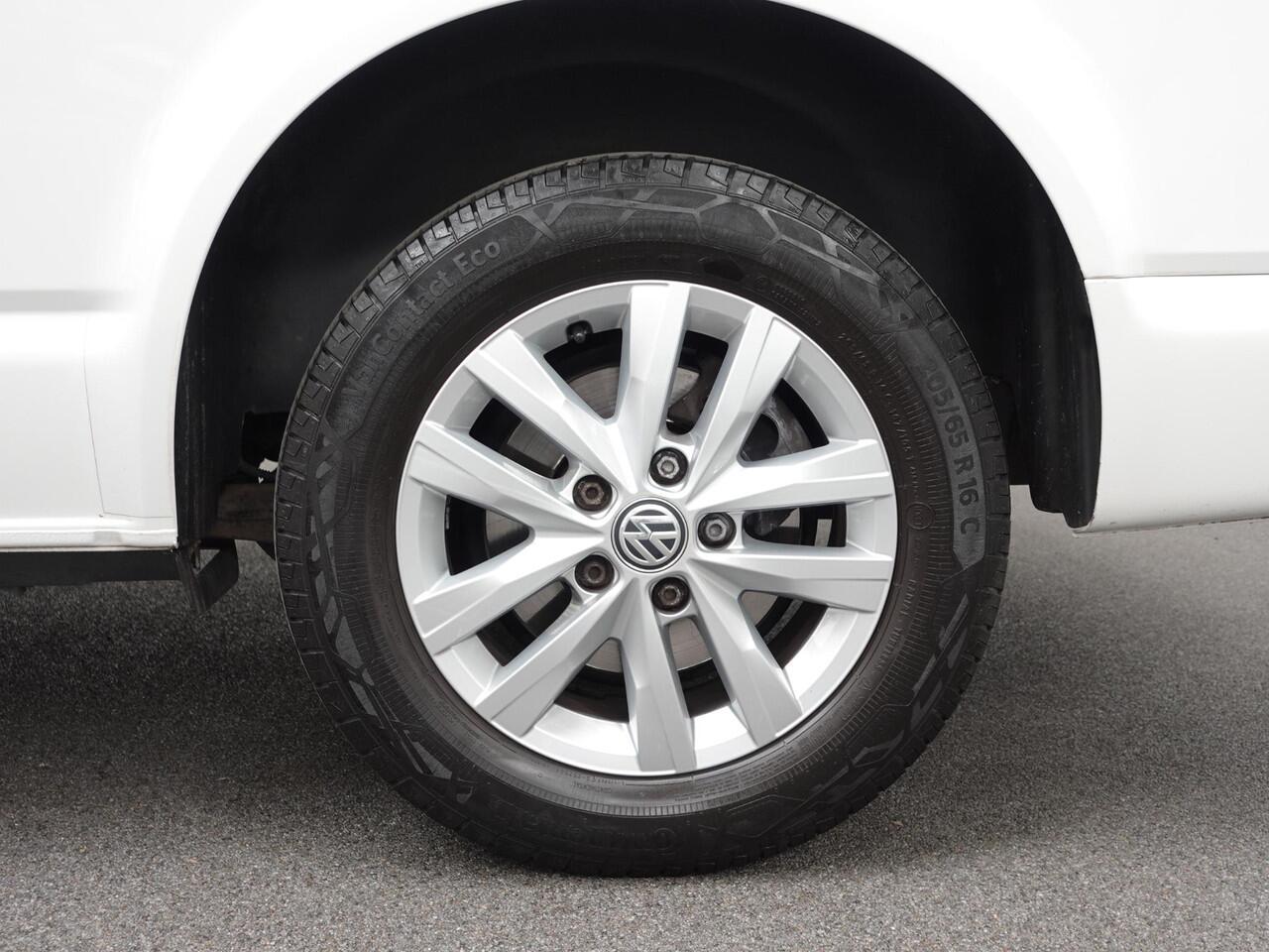 Volkswagen TRANSPORTER 150pk Automaat L2 Dubbele cabine Bulli Apple Carplay Cruise control Camera Airco Euro6