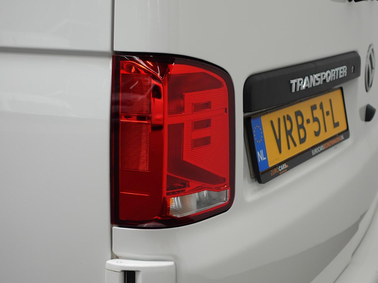Volkswagen TRANSPORTER 150pk Automaat L2 Dubbele cabine Bulli Apple Carplay Cruise control Camera Airco Euro6
