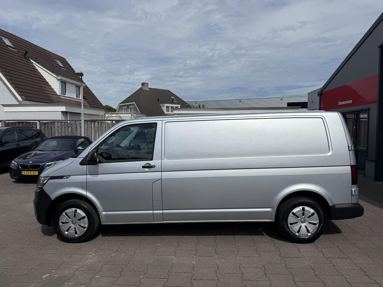 Volkswagen TRANSPORTER 2.0 TDI L2H1 Automaat 28 Bulli