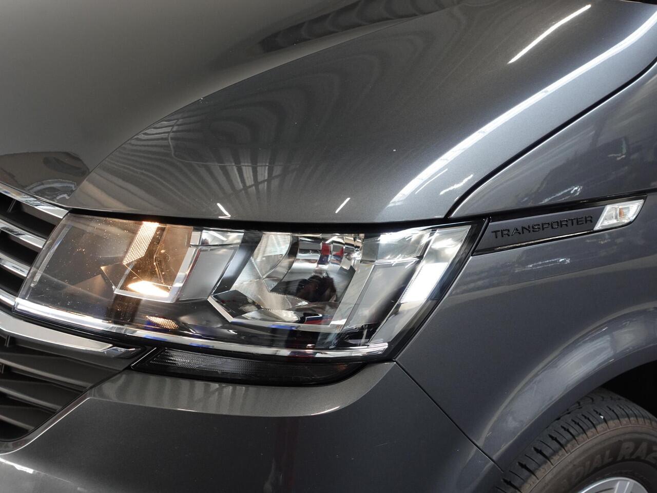 Volkswagen TRANSPORTER 2.0 TDI L2H1 28 Dubbele Cabine Highline Automaat Airco Cruise Control adaptief Parkeersensoren Trekhaak