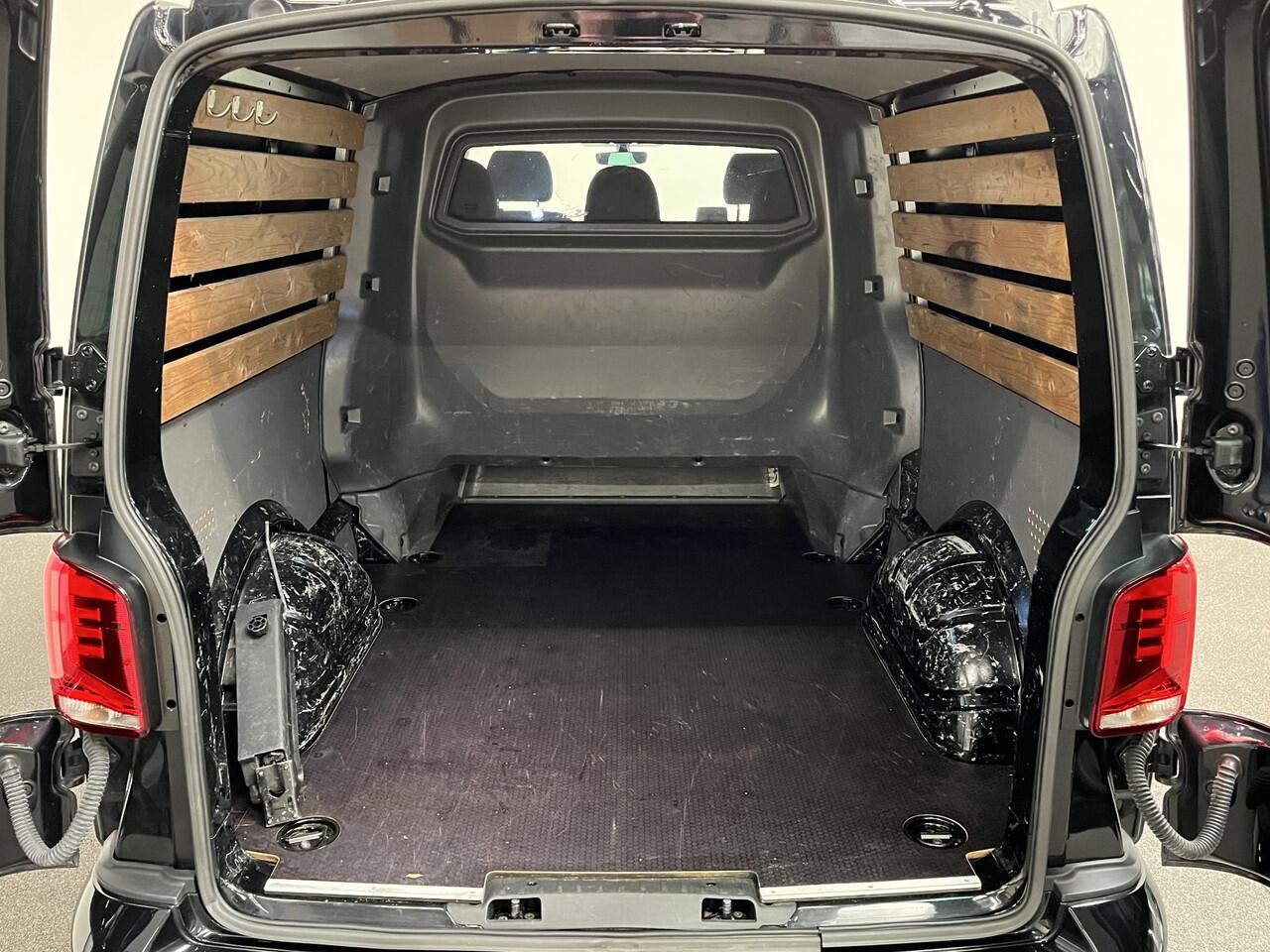 Volkswagen TRANSPORTER 2.0 TDI L2H1 28 Dubbele Cabine Highline Automaat Airco Cruise Adaptief PDC LMV