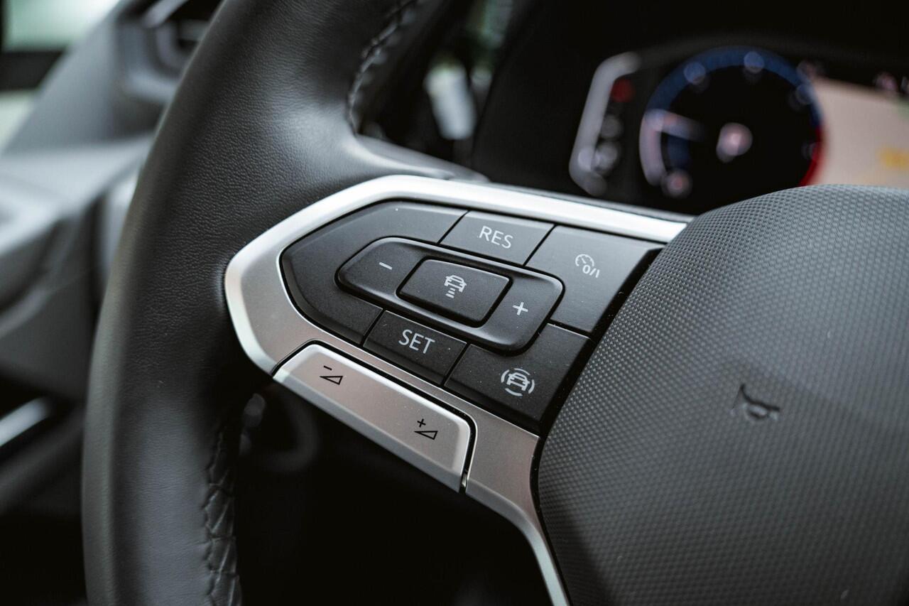 Volkswagen TRANSPORTER T6.1 Caravelle 2.0 TDI 204 PK DSG L2H1 DUB/CAB A-Deuren ACC | LED | Leder | Apple Carplay/ Android Auto | Privacy glass |