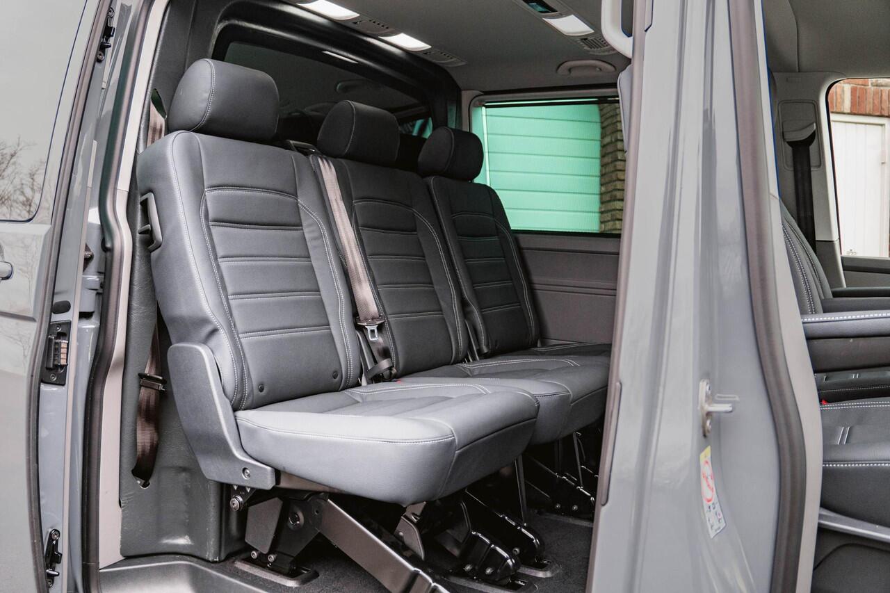 Volkswagen TRANSPORTER T6.1 2.0 TDI 204 PK DSG CARAVELLE L2H1 A-KLEP DUB/DUB ACC | LED | Leder | Privacy glass | 2x schuifdeuren