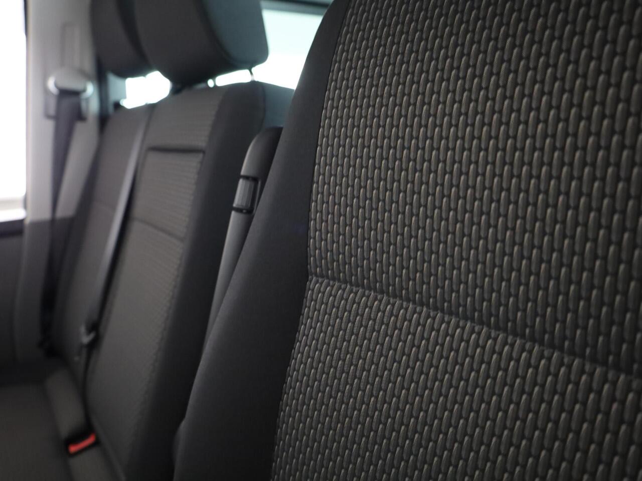 Volkswagen TRANSPORTER 2.0 TDI L2H1 30 DC Highline 150 PK DSG | Verlengde garantie | Navigatie | Trekhaak | Luxe dubbelcabine |